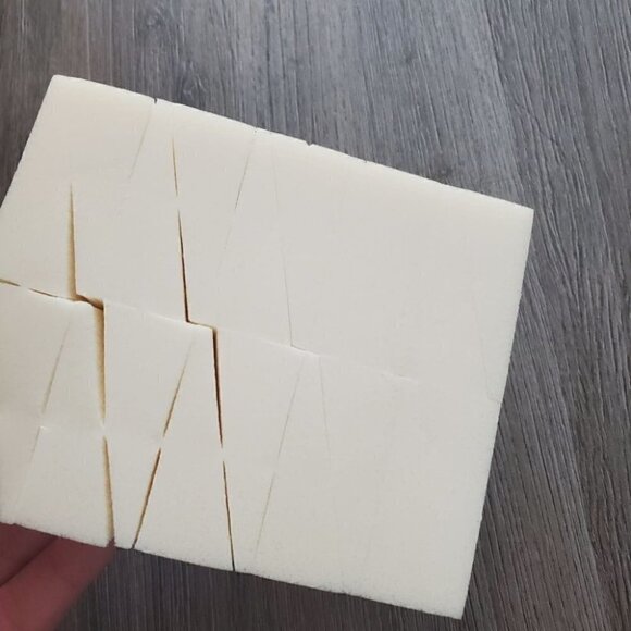 Triangle Makeup Sponges / Powder Sponge - Picture 1 of 2